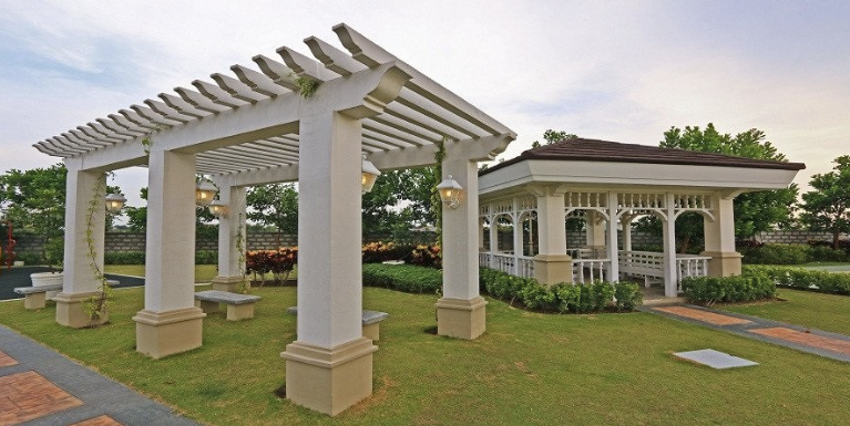Amenity areas at Princeton Heights