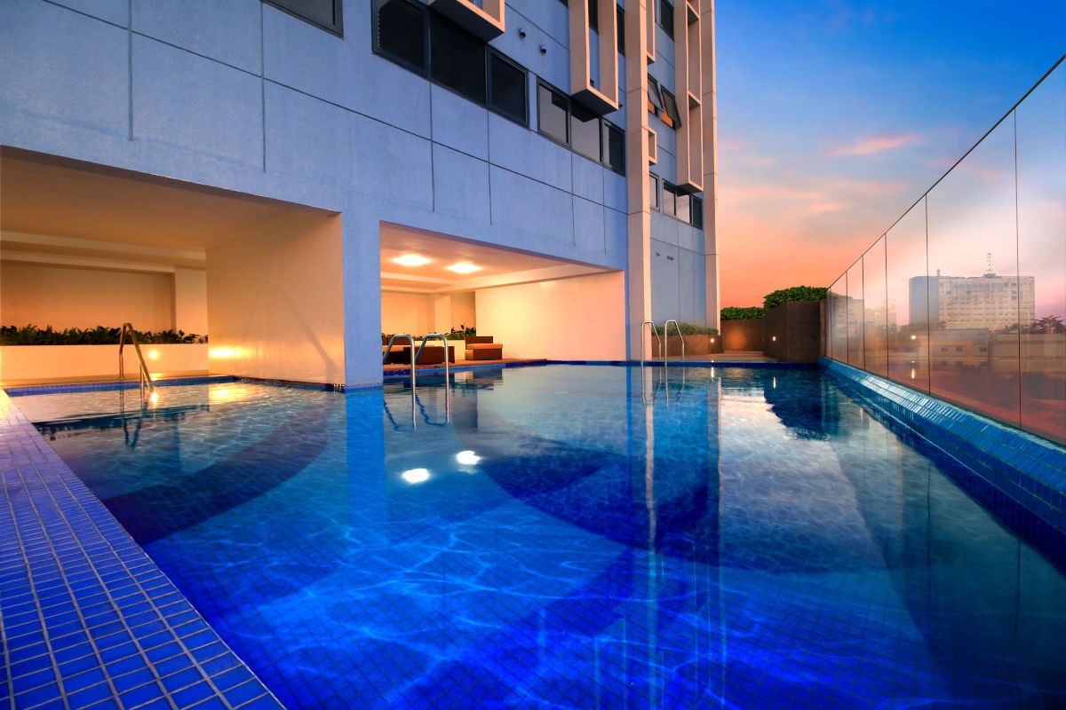 Studio-A-Swimming-Pool