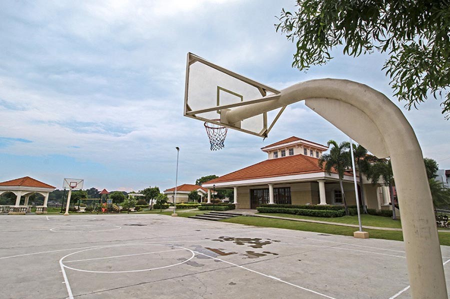 Tierra-Vista-Amenity-Basketball-Court
